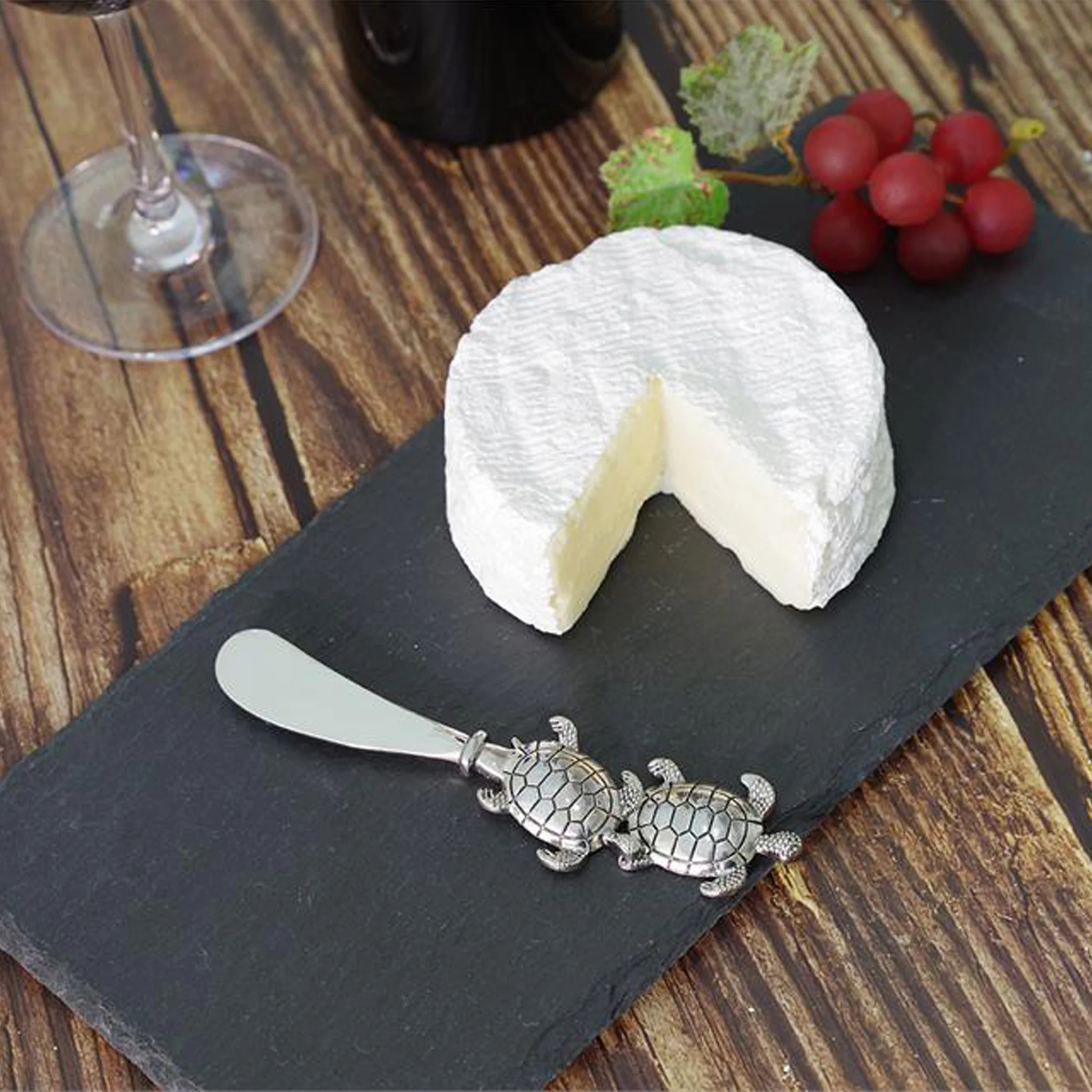 Cheese Spreaders Set of 2 Assorted Designs - Image 2
